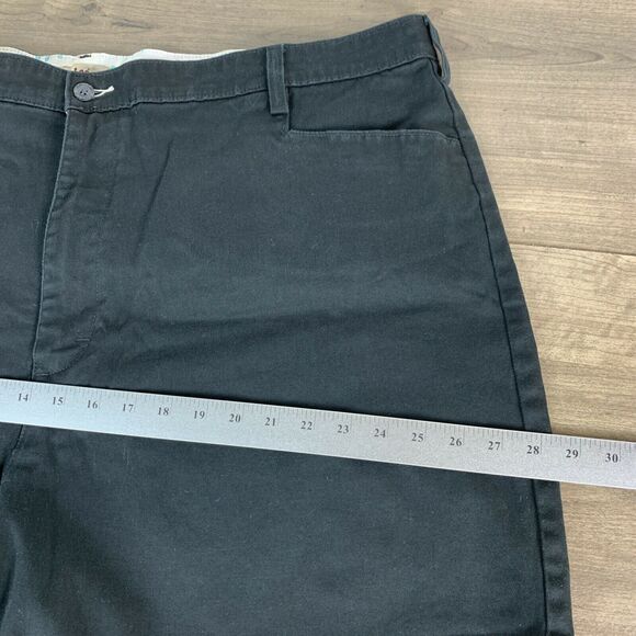 Lee Womens Regular Fit Chino Walk Short Black Size 26 WM Button Back Pockets - Picture 4 of 8